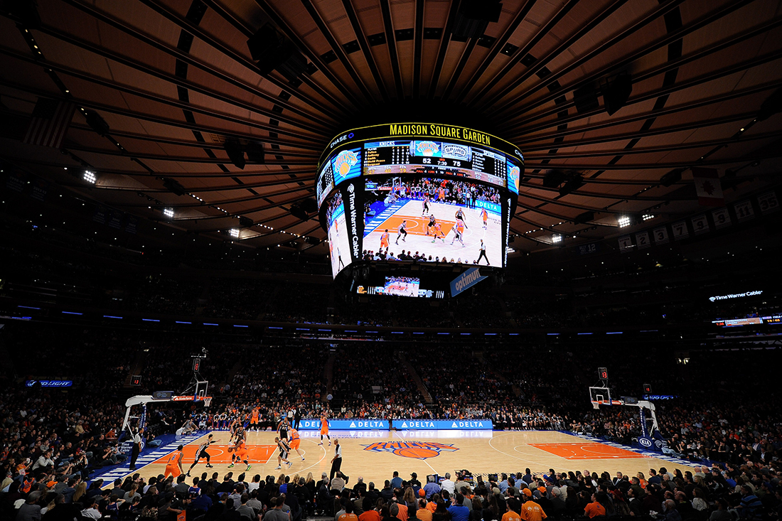 San Antonio Spurs v New York Knicks en el Madison Square Garden en viva basquet