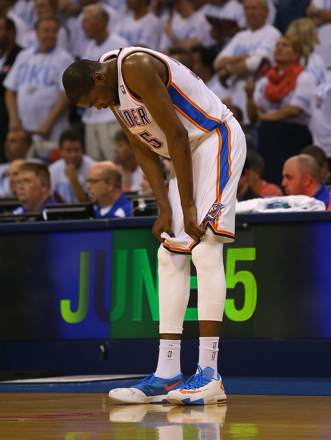 Kevin Durant sufre fractura.