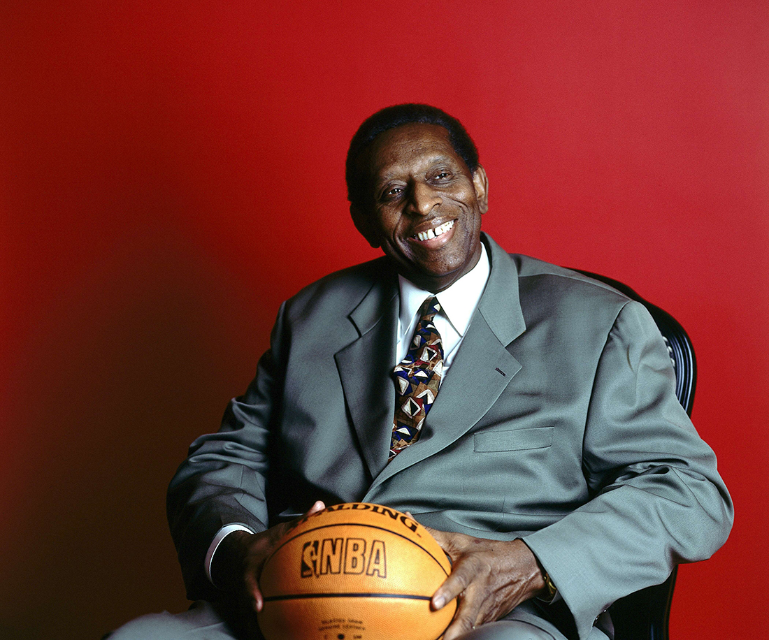 Adiós a un pionero de la NBA por viva basquet