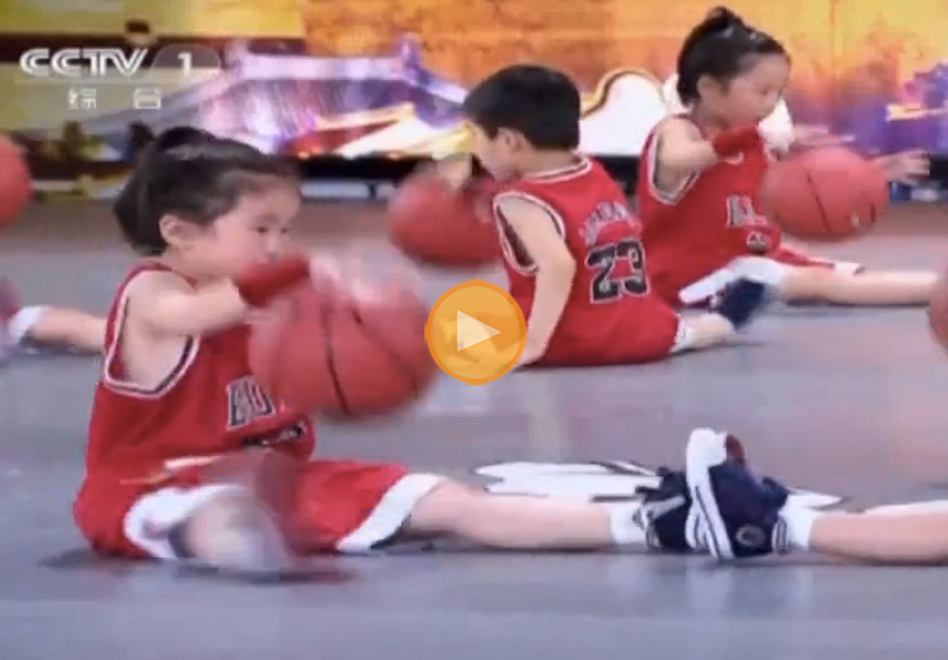 20 Mini Jordans bailan en concurso por viva basquet