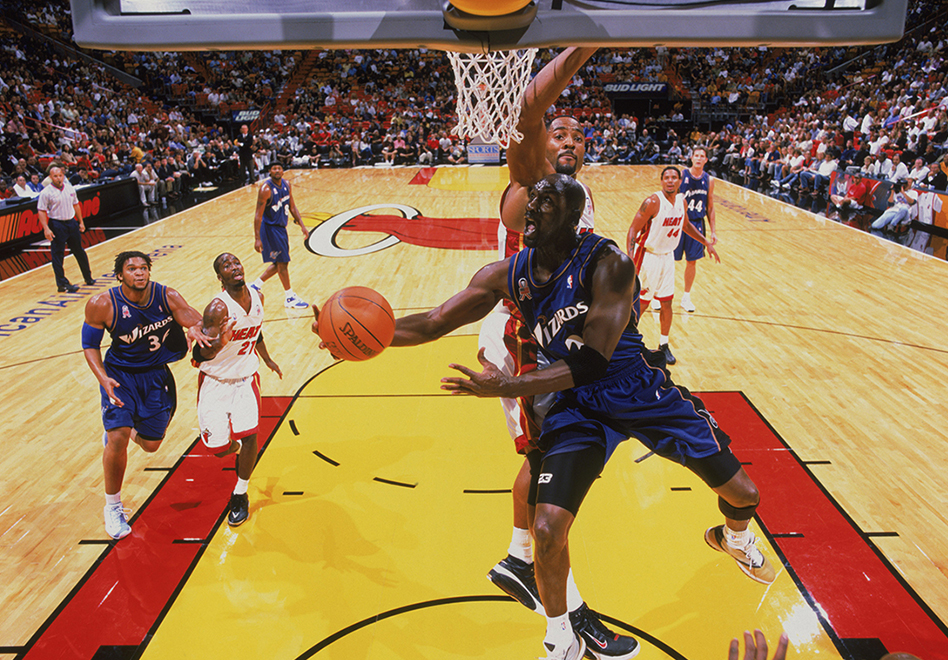 Alonzo Mourning: Michael Jordan anotaría 50 puntos por viva basquet