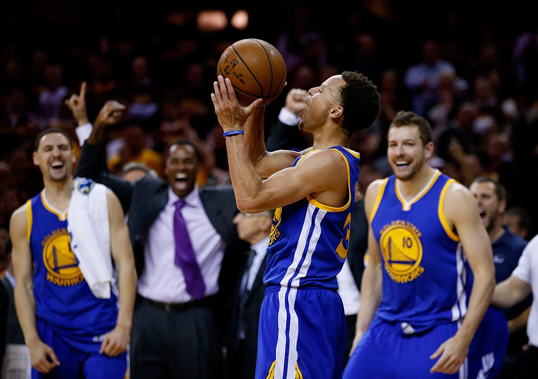 Los Warriors son los reyes de las ventas en la NBA por viva basquet
