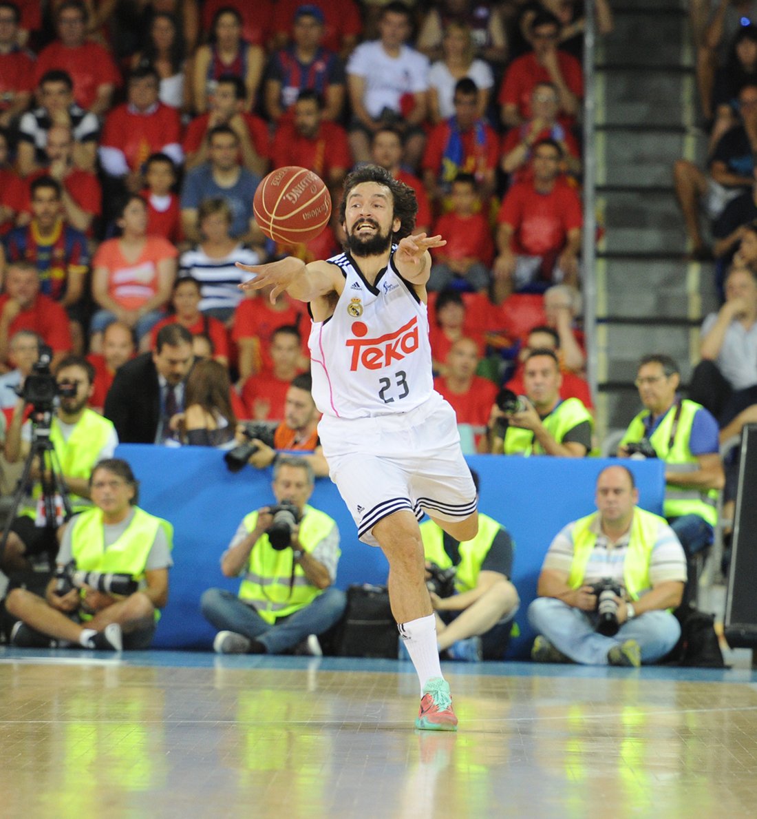 Sergio Lull se olvida de la NBA por Viva Basquet