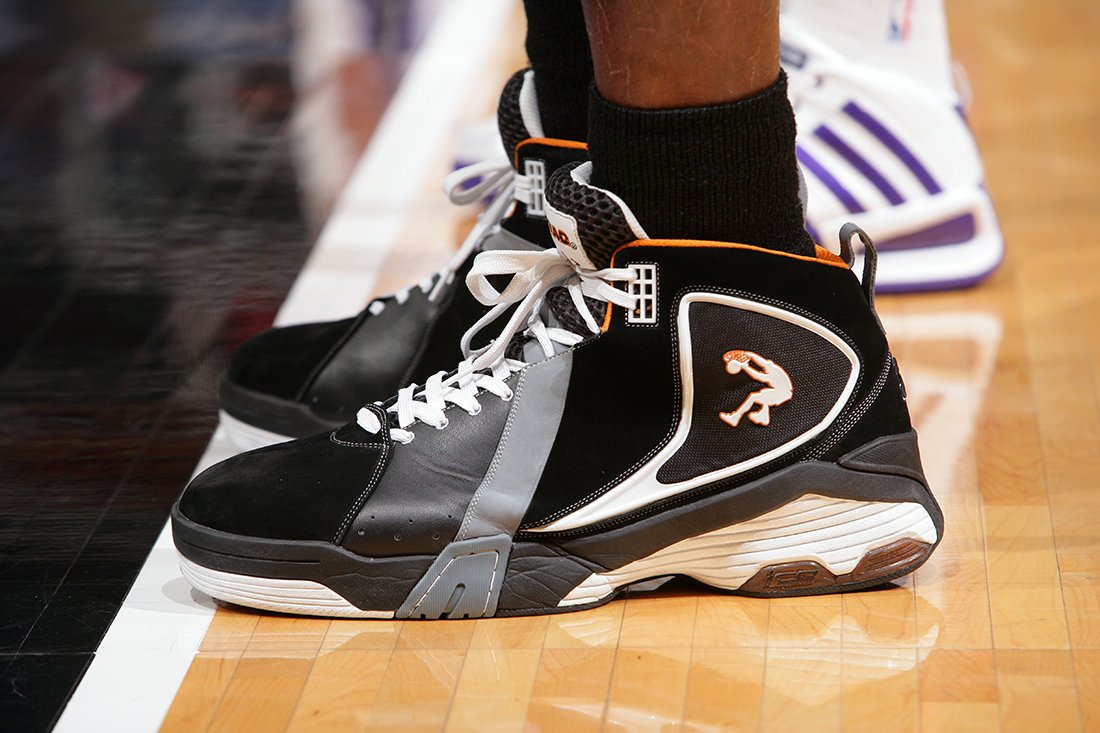 Las tallas de calzado de las estrellas de la NBA.