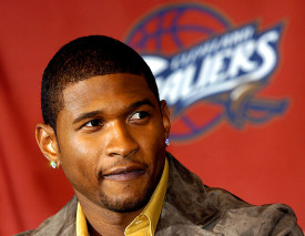 Usher. Propriétaires de célébrités de l'équipement NBA