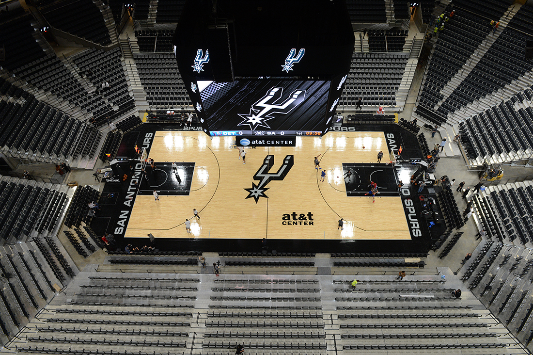 Los Spurs andan de estreno con el AT&T Center renovado