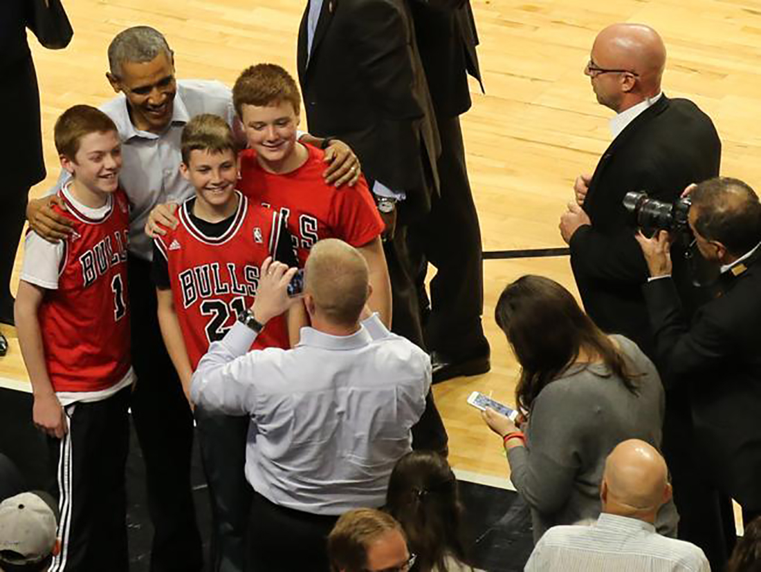 entrevista con Barack Obama en el inicio de temporada de la NBA en el juego de cavs vs bulls