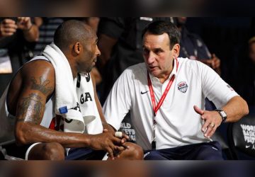 El coach K se rinde ante Kobe Bryant de Viva Basquet