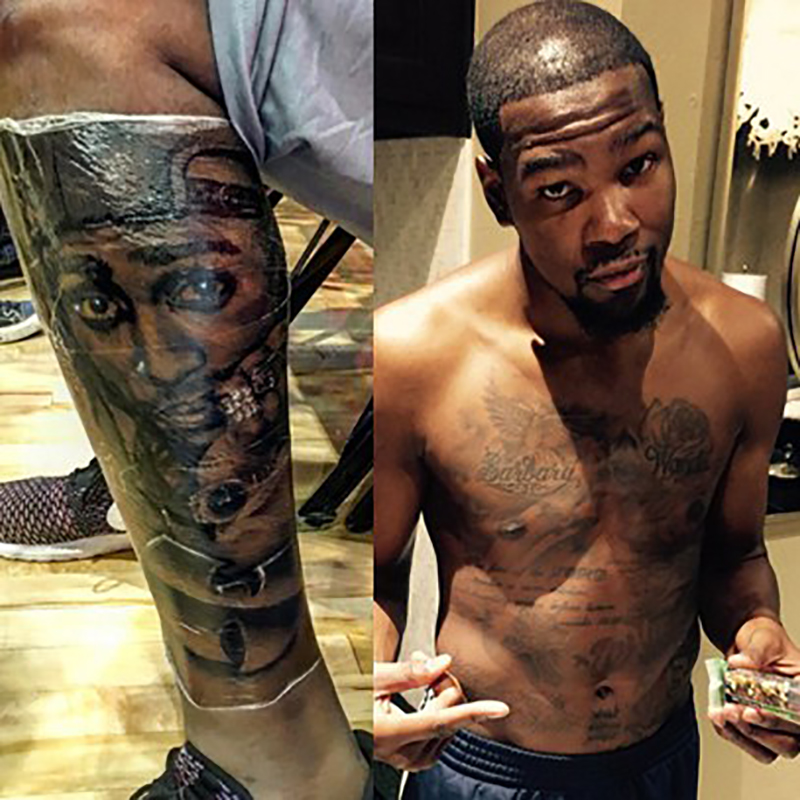 Kevin Durant y su tattoo de TuPac