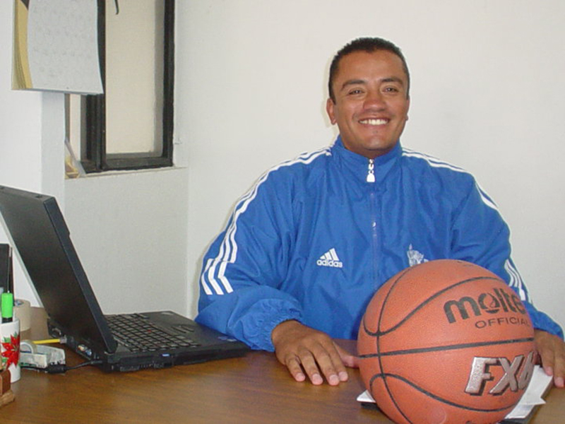 Basketball Con Causa: Coach Kikon