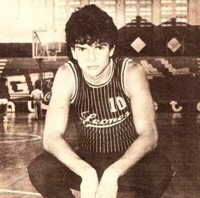 Ricardo Arjona, estrella del basquetbol