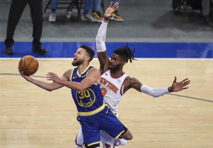 Stephen Curry y los Warriors arruinaron el regreso de los fans al Madison Square Garden