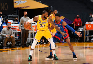 El incansable LeBron James le dio otra victoria a los Lakers