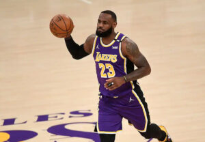 El regreso de LeBron James no evitó derrota de Lakers