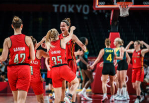Bélgica sorprende a Australia en el basquetbol femenil en Tokyo 2020