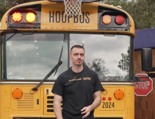 Coco Gallo y Hoopbus México unen fuerzas por el basquet