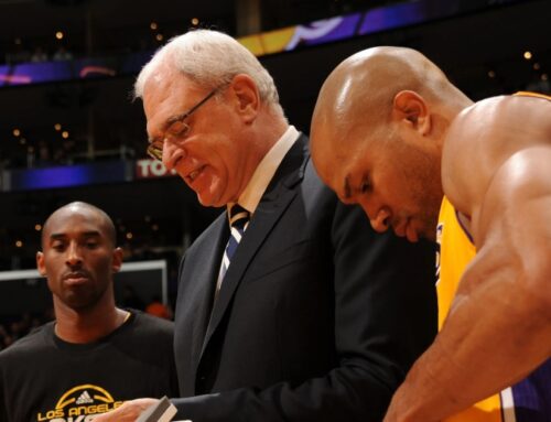 Los Lakers develarán estatua de Phil Jackson